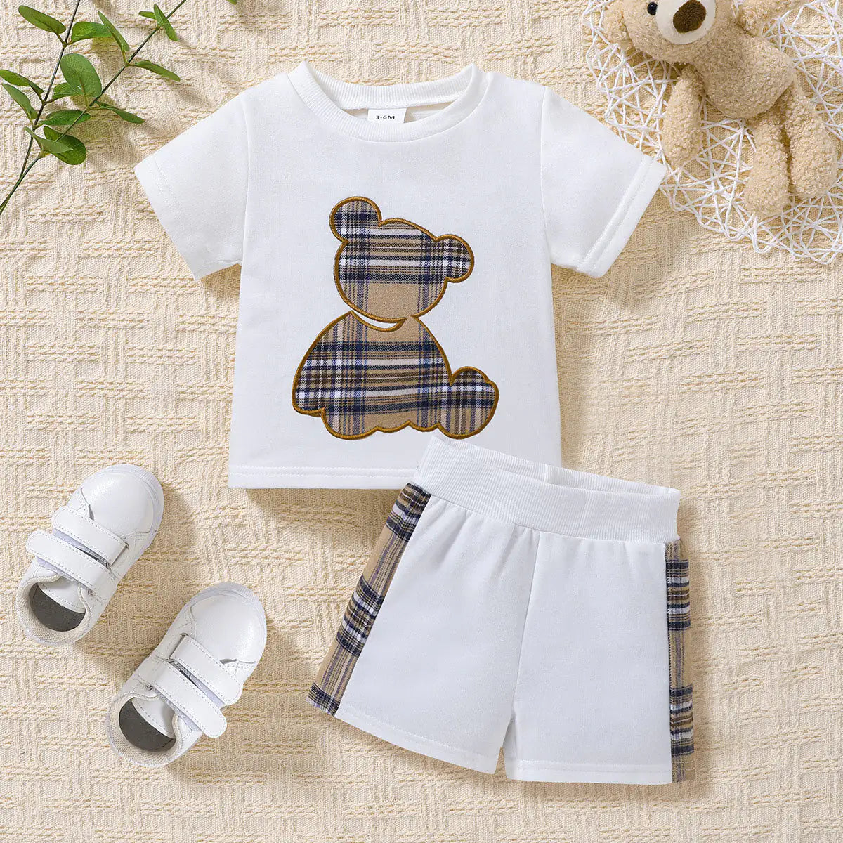 1 Baby Bear Graphic Round Neck Tee and Short Set