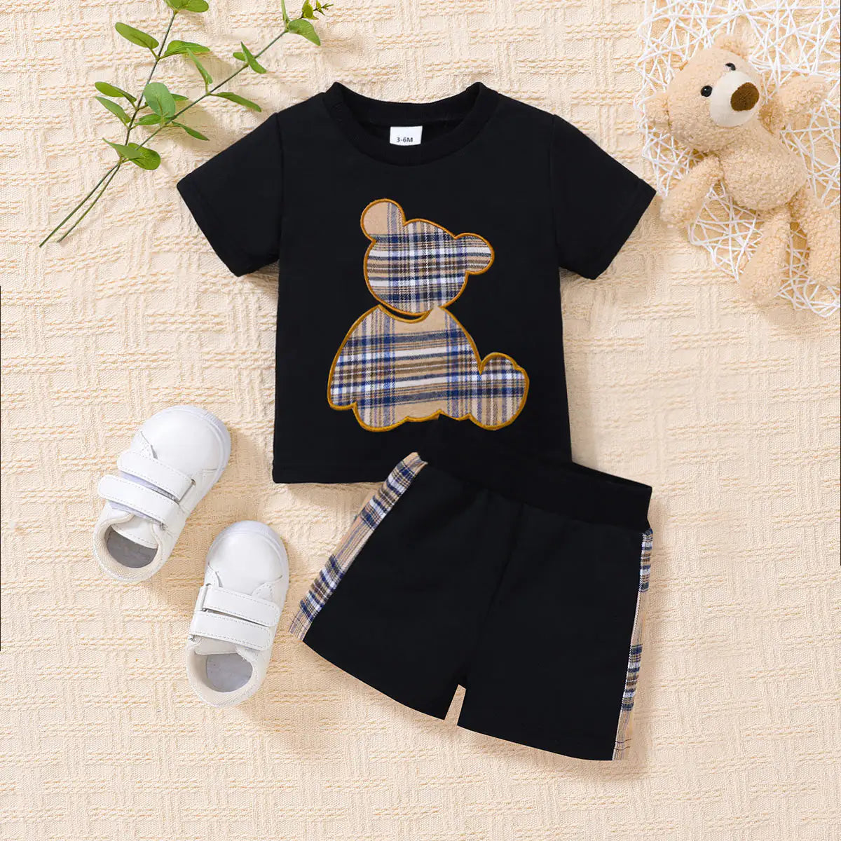 1 Baby Bear Graphic Round Neck Tee and Short Set